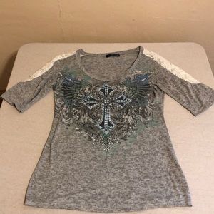 Super cute women’s shirt